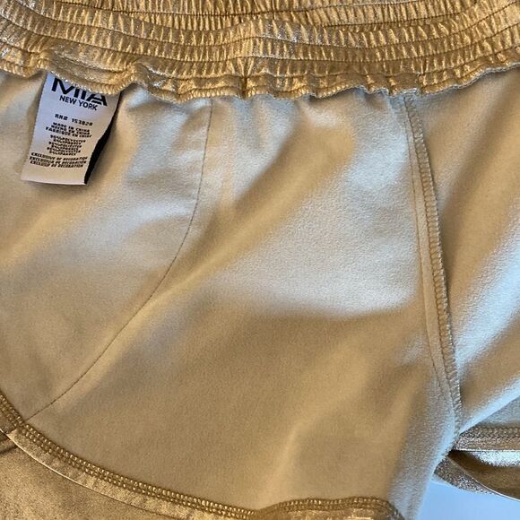 MIA New York NWOT Girls Rose Gold Metallic Shorts. Size Large. - Picture 4 of 6